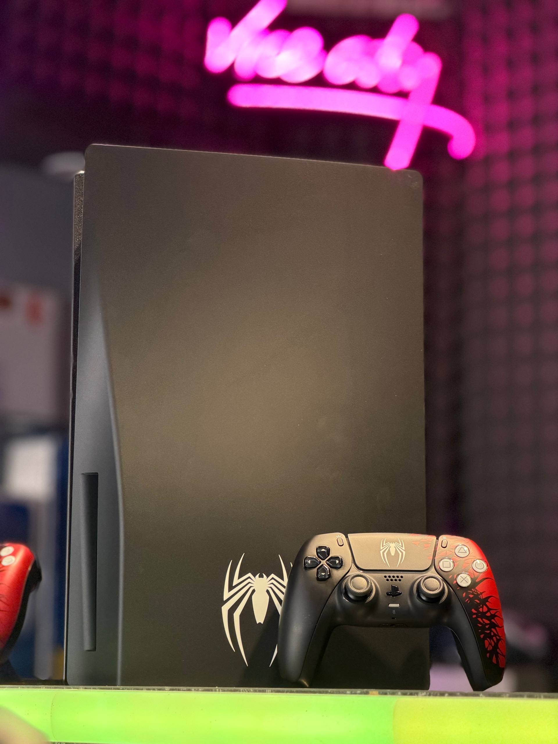 Playstation 5-FAT Standard Limited Edition Spider Man Bundle