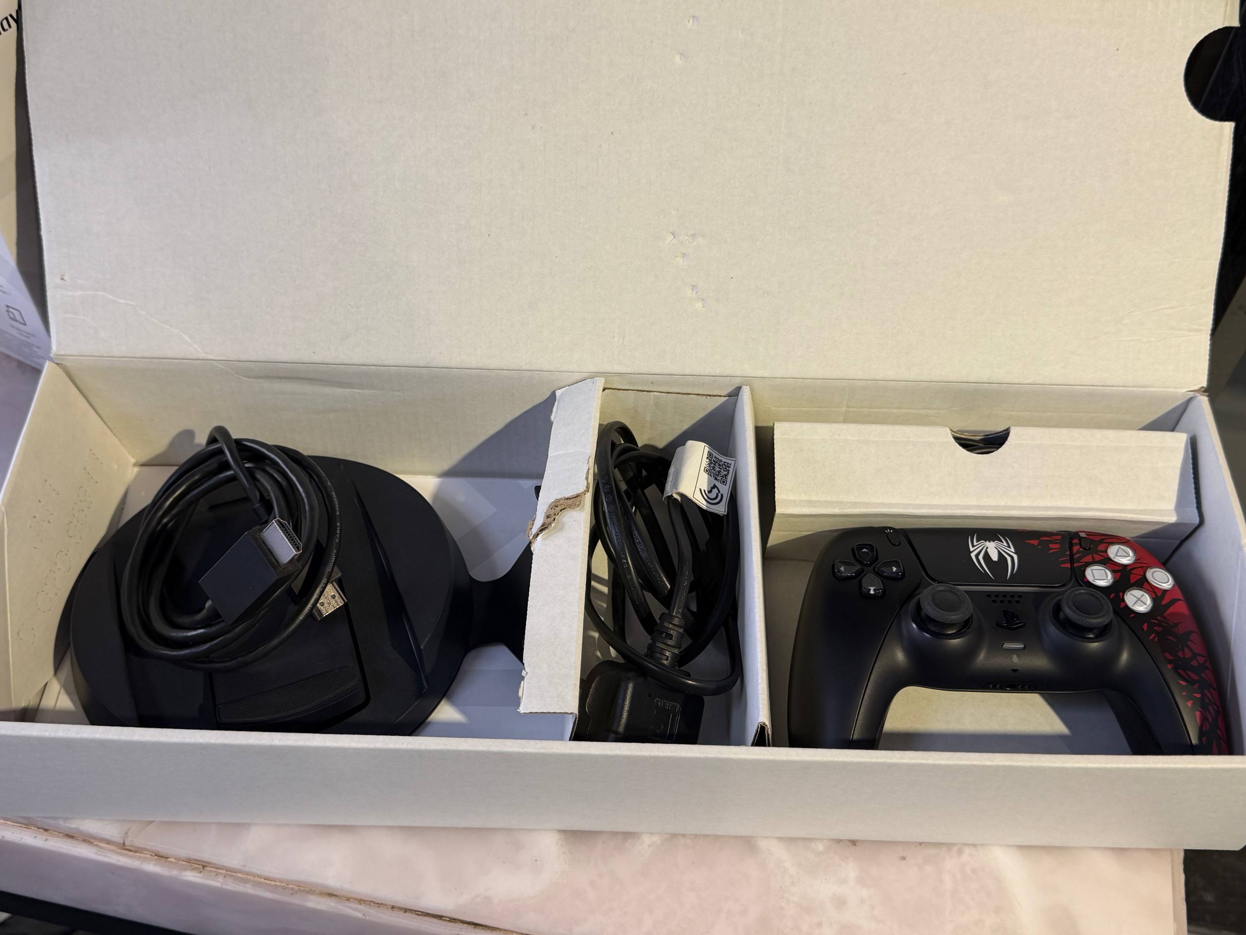 Playstation 5-FAT Standard Limited Edition Spider Man Bundle